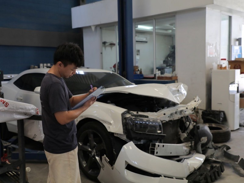 รับซ่อมตัวถังรถยนต์